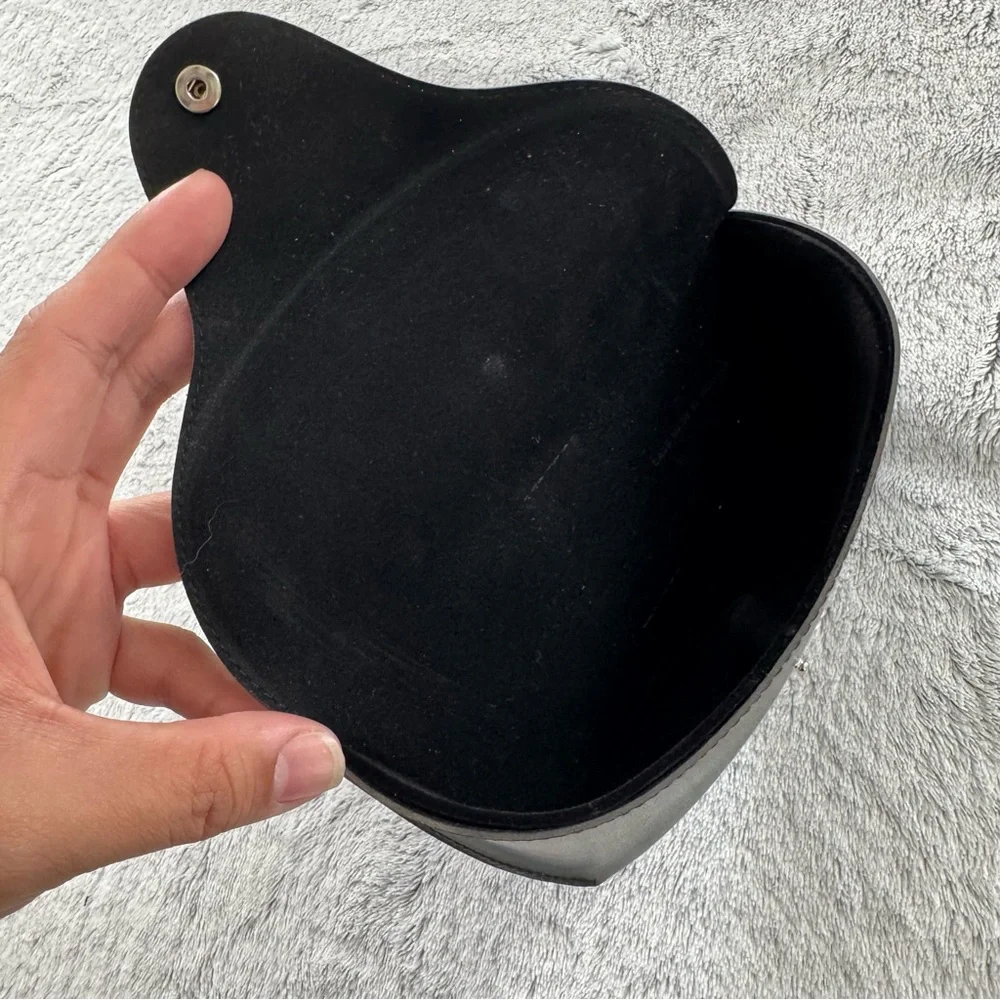 Ray-Ban Black Leather Sunglasses Case with Cleaning Cloth Snap‎ Closure NWOT